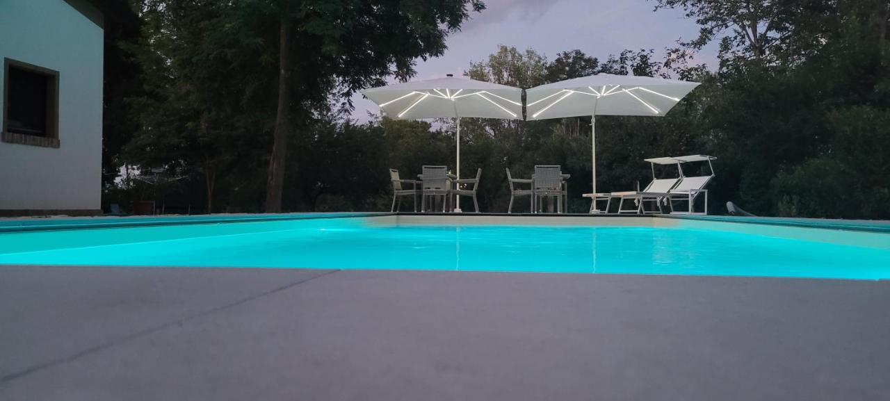 La Meridiana B&B カザーレ・スル・シーレ エクステリア 写真