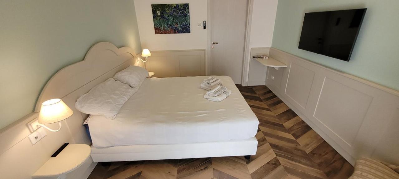 La Meridiana B&B カザーレ・スル・シーレ エクステリア 写真