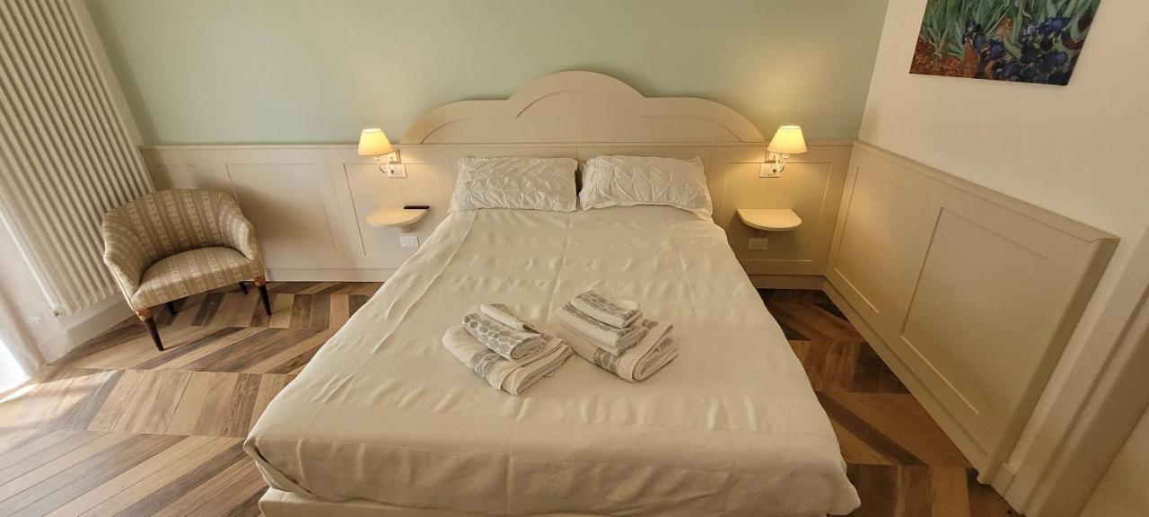 La Meridiana B&B カザーレ・スル・シーレ エクステリア 写真